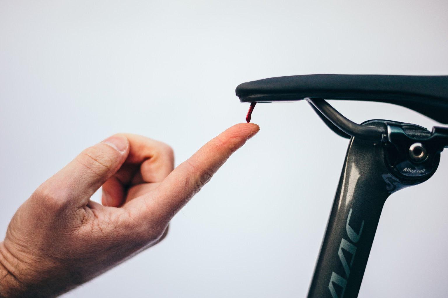 Het is Koers! It's a perfect day for a saddle review – Ere Research